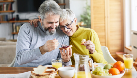 senior couple eating