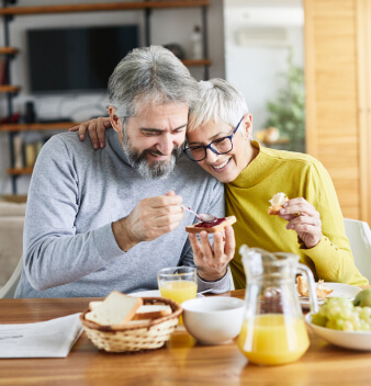 senior couple eating
